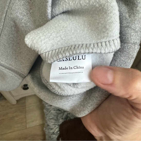 Amazon Cropped Zip Up Hoodie - Picture 3 of 4